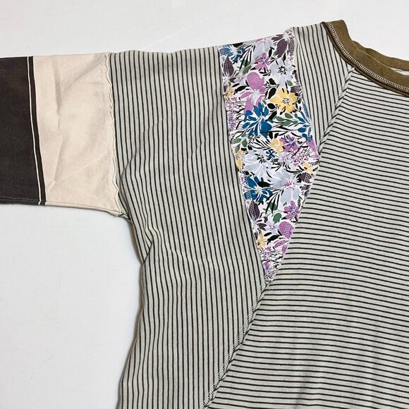 EASEL “Great Vibes” Mixed Print Relaxed & Stretchy Fit Top Defined Seams Details - Picture 13 of 16